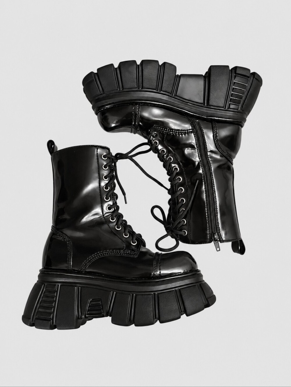 Stomp platform High ankle combat boots jeffrey Campbell size 6 us Black patent